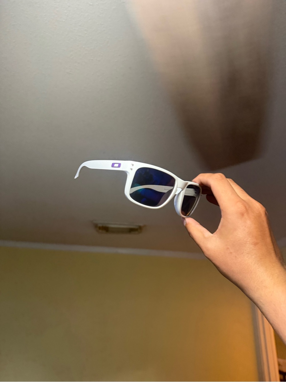 White Frame Sunglasses with Blue Mirrored Lenses oaks